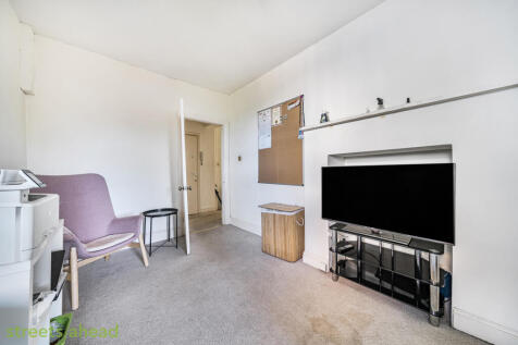 8b42a068-426d-478...