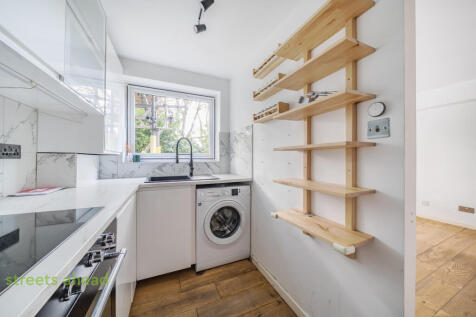 eab7cbad-50de-433...