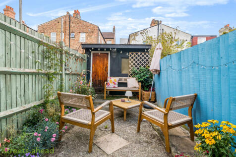 b94b82ce-98fe-484...