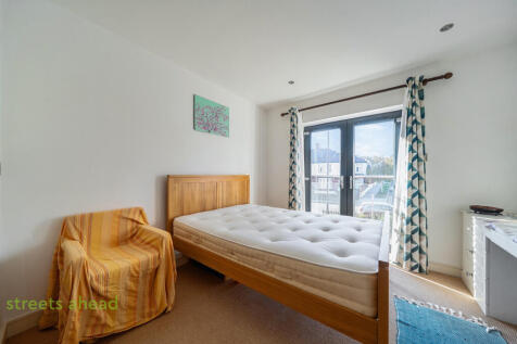 dd800d99-e7d4-42f...