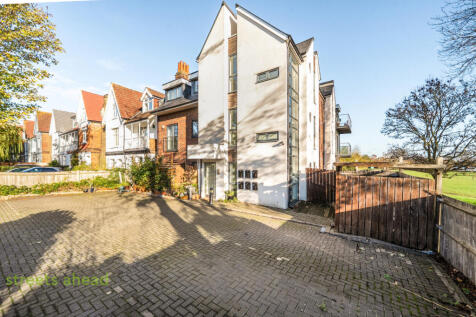 5898ac53-8f02-4b7...