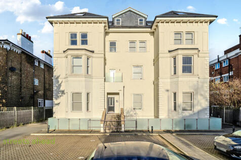 7b7585d9-b04e-480...