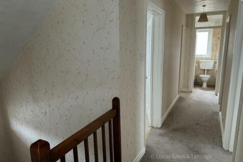 297 Bath Rd Kettering-15.jpg