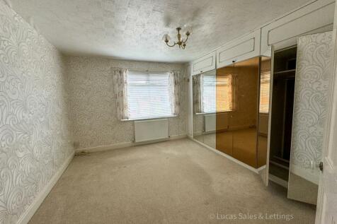 297 Bath Rd Kettering-14.jpg