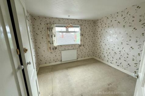 297 Bath Rd Kettering-11.jpg