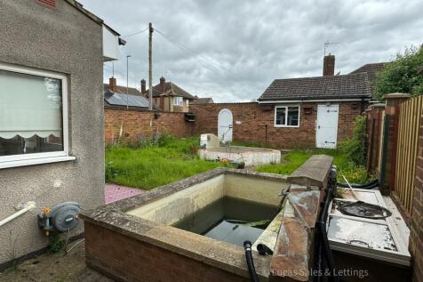 297 Bath Rd Kettering-26.jpg