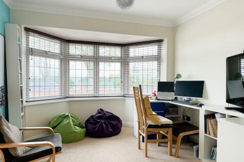 126 Gipsy Lane Kettering-25.jpg