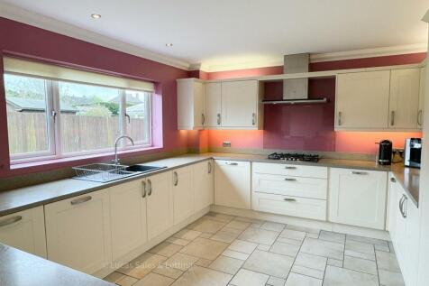 126 Gipsy Lane Kettering-47.jpg