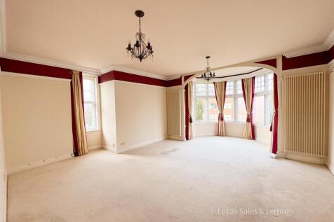 Flat 6 The Gables-38.jpg
