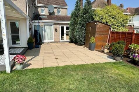 29shellyrdpatio2.jpg