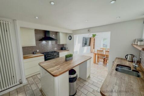 32 Queensway Burton Latimer-20.jpg