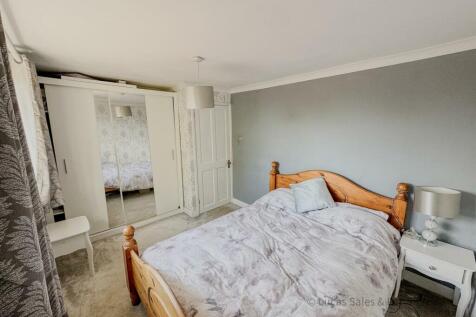 32 Queensway Burton Latimer-08.jpg