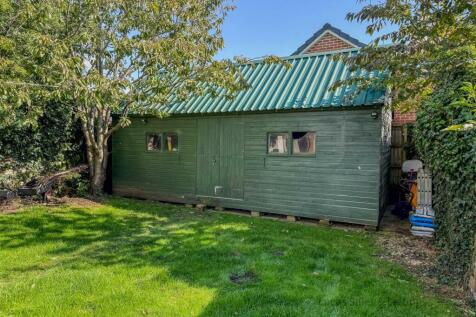 32 Queensway Burton Latimer-05.jpg