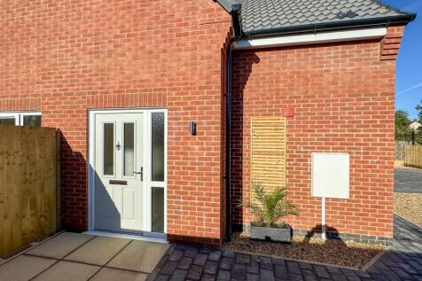 6A Staion Rd Desborough-36.jpg