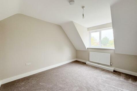 6A Staion Rd Desborough-64.jpg