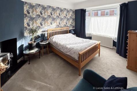 85 St Peters Ave Kettering-09.jpg