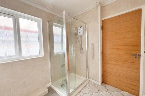 112 Hawthorn Rd Kettering updated-10.jpg