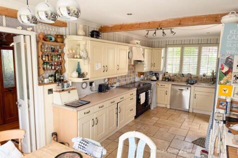 197 Rushton Rd Desborough-08.jpg