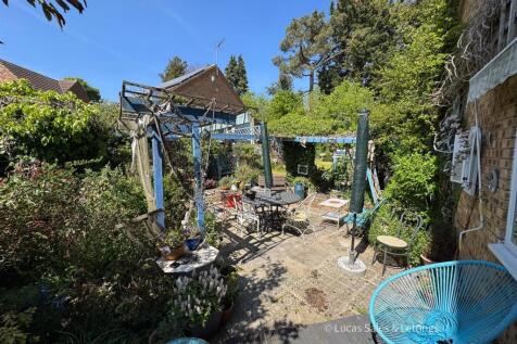 197 Rushton Rd Desborough-02.jpg