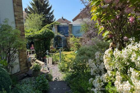 197 Rushton Rd Desborough-06.jpg