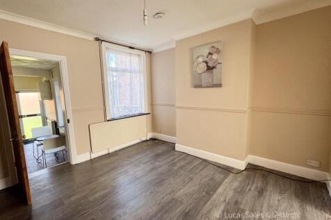 41 Gordon St K-6.jpg