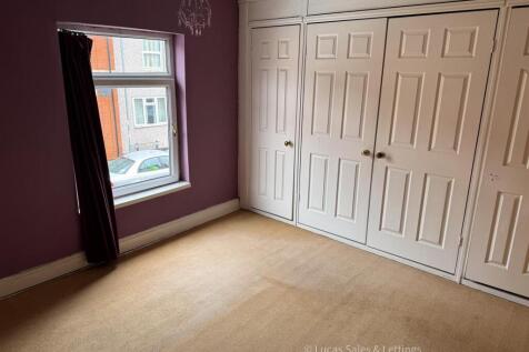 40 Gordon St K-2.jpg