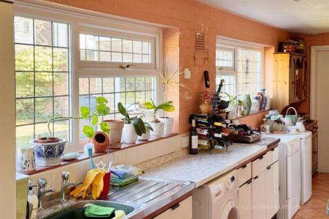 7 Poplars Farm Rd BS-19.jpg