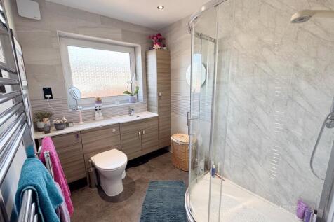 8 Welland Rd Kettering-13.jpg