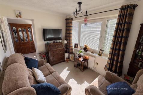 8 Welland Rd Kettering-12.jpg