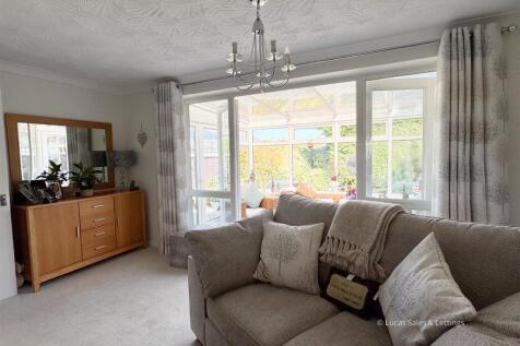 8 Welland Rd Kettering-07.jpg