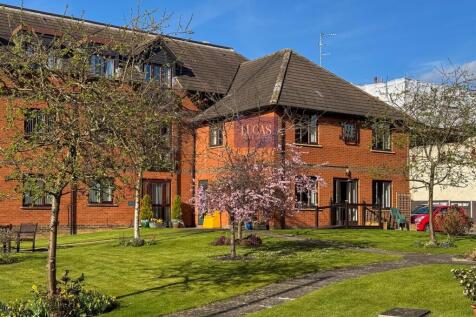 12 Oaktree Ct Kettering-11.jpg