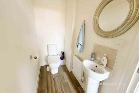 23 Claydon Ave BS-11.jpg