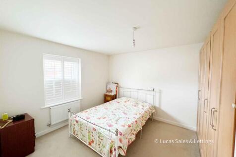 23 Claydon Ave BS-15.jpg