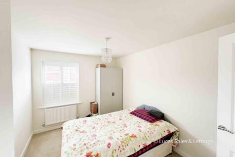 23 Claydon Ave BS-16.jpg