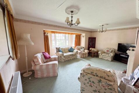 55 Hall Close Kettering-15.jpg