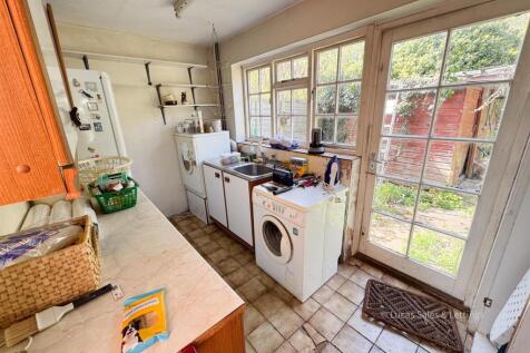 55 Hall Close Kettering-21.jpg