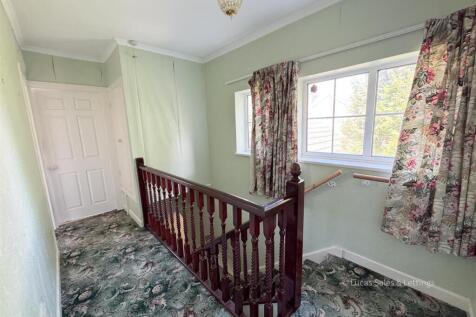 55 Hall Close Kettering-13.jpg
