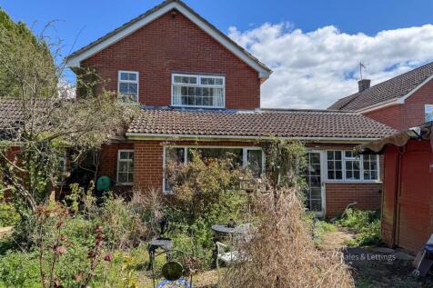 55 Hall Close Kettering-03.jpg