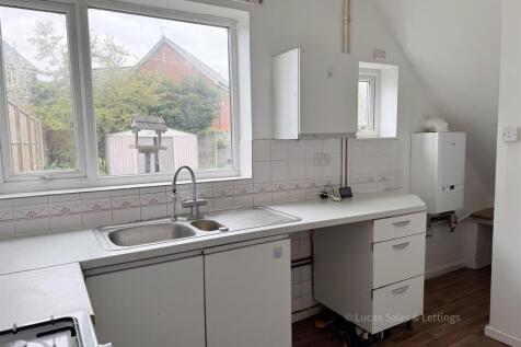 2 Elizabeth Rd Rothwell-08.jpg