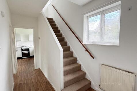 2 Elizabeth Rd Rothwell-12.jpg
