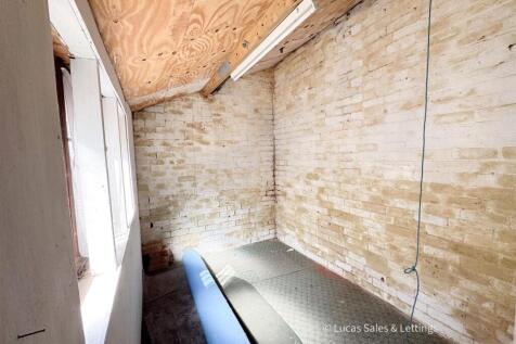 25 Granville St Kettering-16.jpg