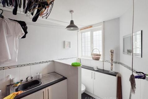 36 Trafalgar Rd K-24.jpg