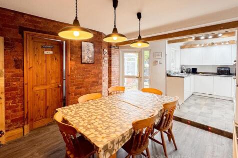 36 Trafalgar Rd K-25.jpg