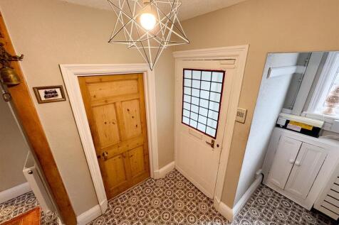 36 Trafalgar Rd K-30.jpg