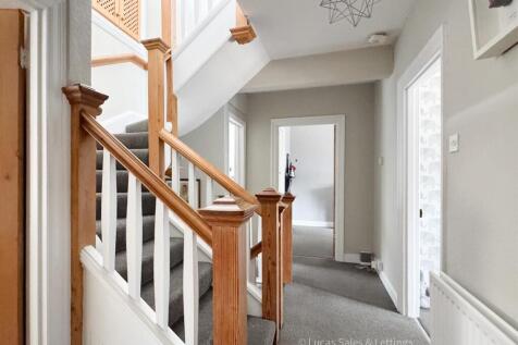 36 Trafalgar Rd K-09.jpg