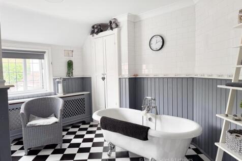 36 Trafalgar Rd K-15.jpg