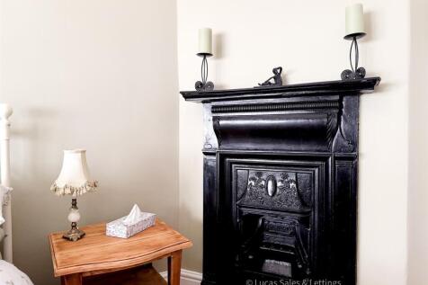 36 Trafalgar Rd K-18.jpg