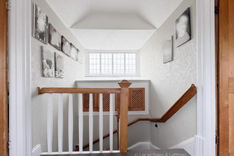 36 Trafalgar Rd K-08.jpg