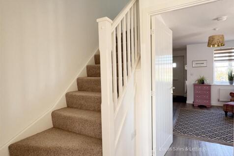 6 Gatekeeper Rd Rothwell-08.jpg