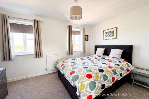 6 Gatekeeper Rd Rothwell-13.jpg